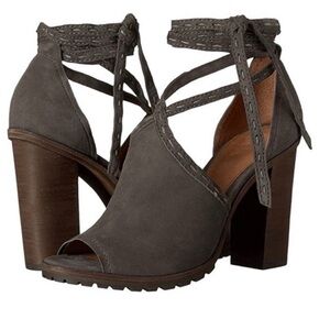 FRYE - Suzie Pickstitch Leather Lug Heel - grey